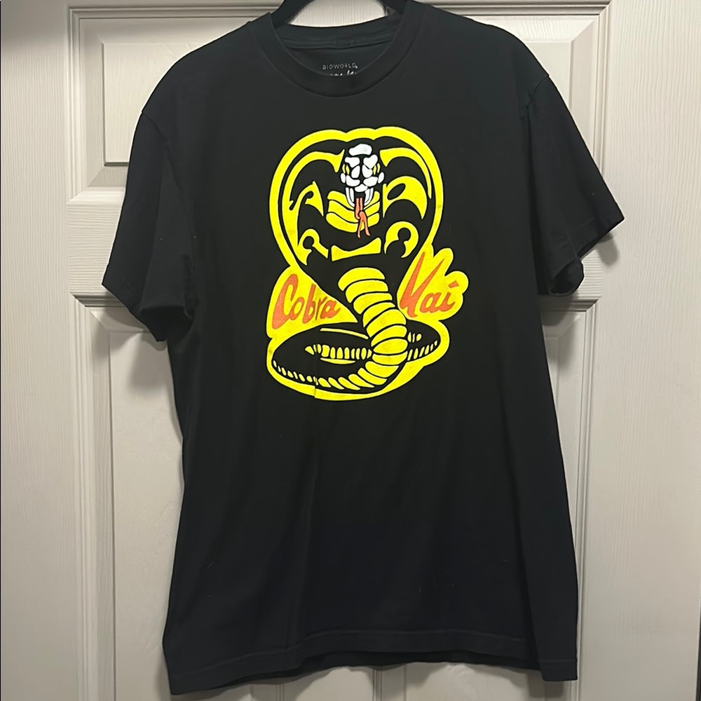 Bioworld Yellow and Black Cobra Graphic Tee